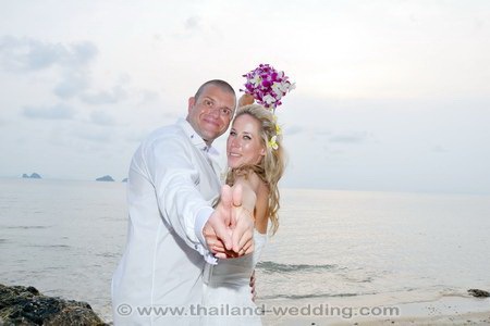 Samui-Beach-Western-Wedding-Package-Joanna-Mike-30