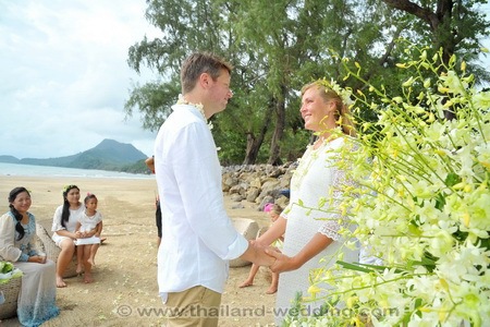 Koh Jum Beach Wedding Package : Andrea + Jan