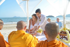 Krabi-Beach-Buddhist-Blessing-Package-Laura-Paulo-18