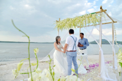 Koh-Yao-Yai-Beach-Wedding-Package-Peta-Roger-10