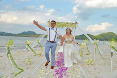 Koh-Yao-Yai-Beach-Wedding-Package-Peta-Roger-26